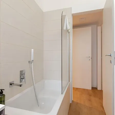 Apartment Visit - Solution Mailand